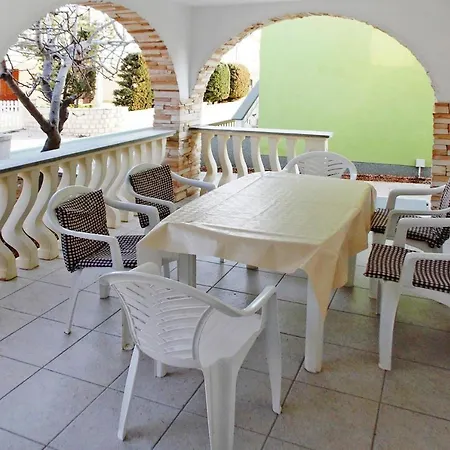 In With A Barbecue Vir