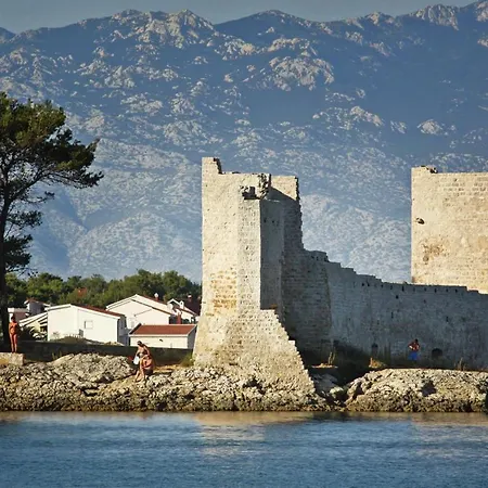 Appartement On Island Near The *